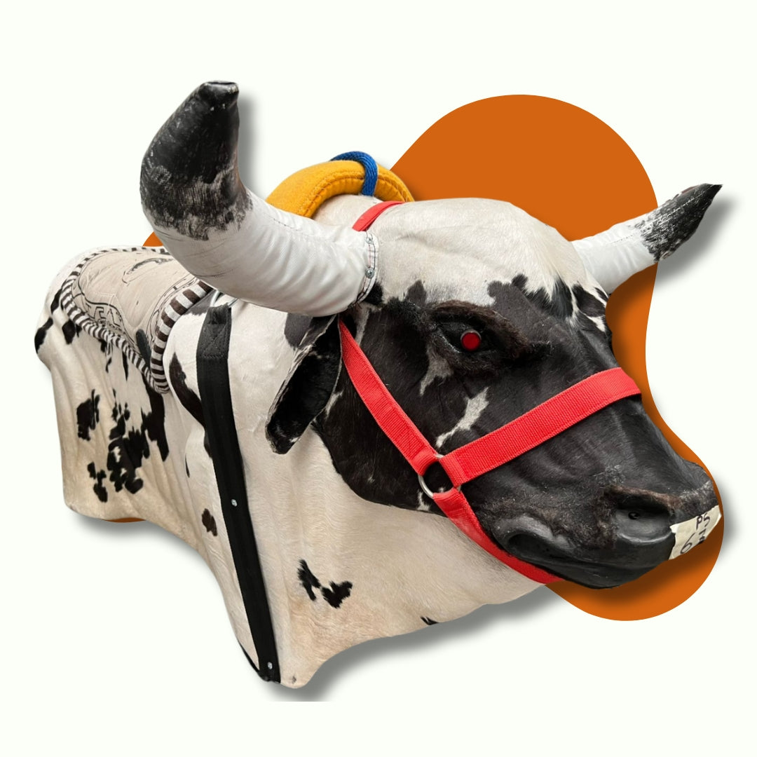 Toro Mecánico de Piel y Ojos Led